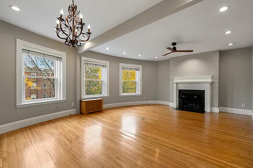 1011 Beacon St #4 Photo 1