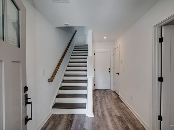 4th image of 1539 57th Ave N