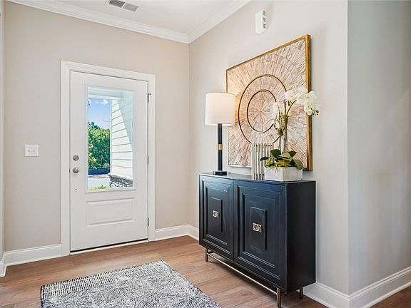 Fontana - Entry Foyer