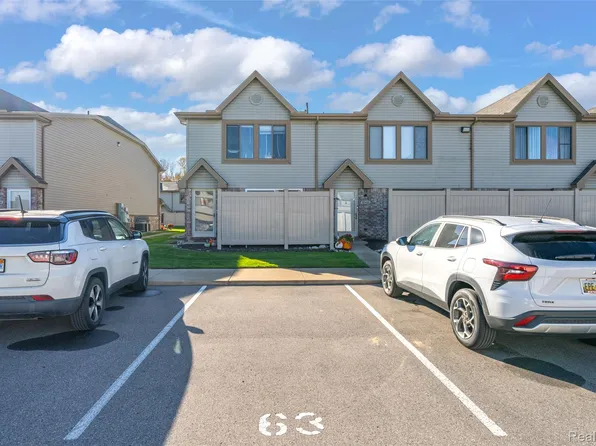 50461 Bay Run N #63, New Baltimore, MI 48047