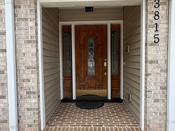 5th image of 3815 Hilldale Rd