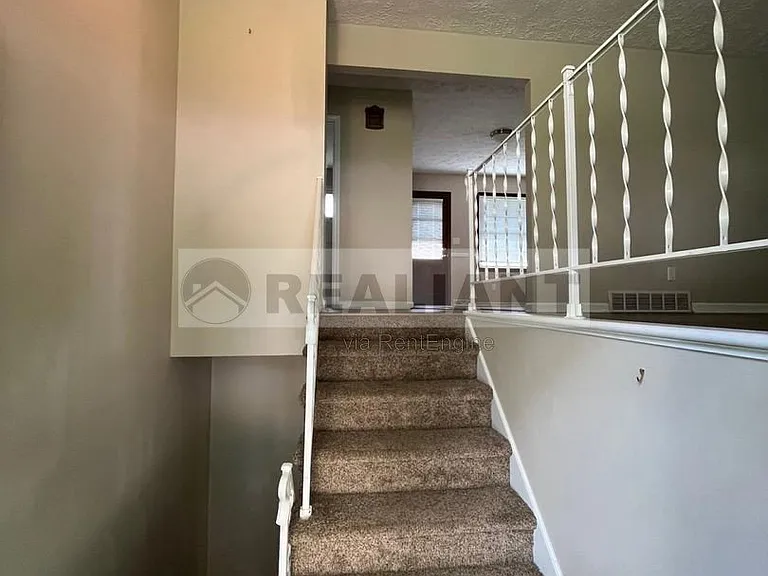 4013 Elora Ln — Photo 5