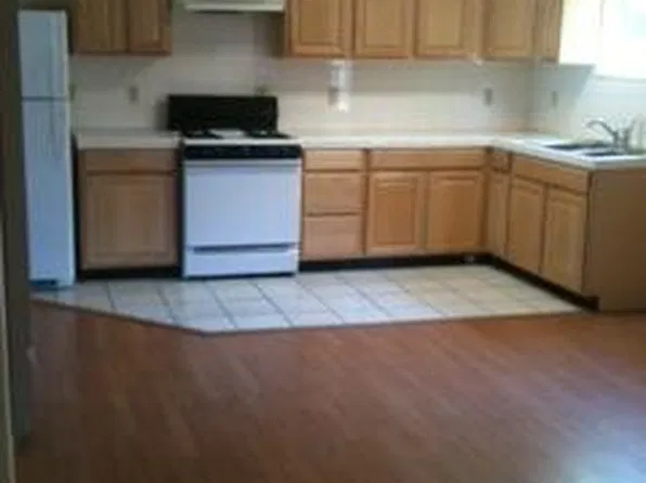 1117 N Sutter St, Stockton, CA 95202