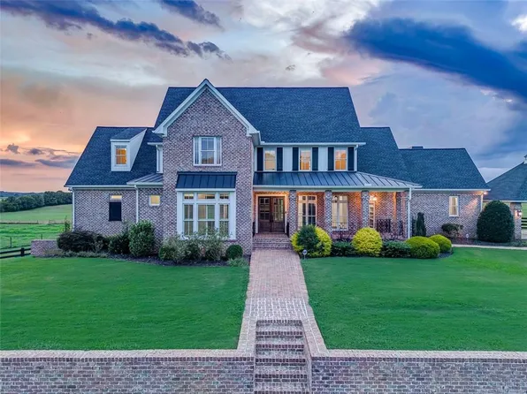 311 Langston Rd SE, Calhoun, GA 30701