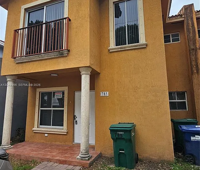 785 SW 6th Pl #1 — Photo 1