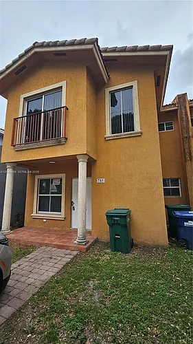 785 SW 6th Pl #1 Photo 1