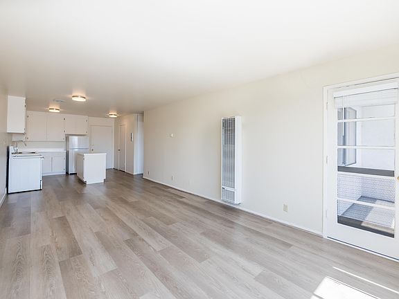 3rd image of 630 Mariposa Ave #308