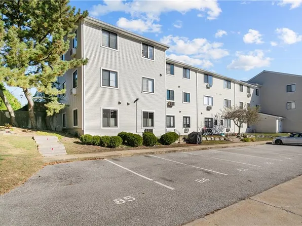 66 Girard Ave Unit 208, Newport, RI 02840