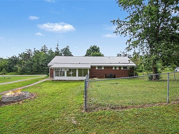 3rd image of 330 Butler Rd