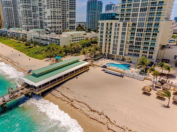 3rd image of 16699 Collins Ave APT 2407