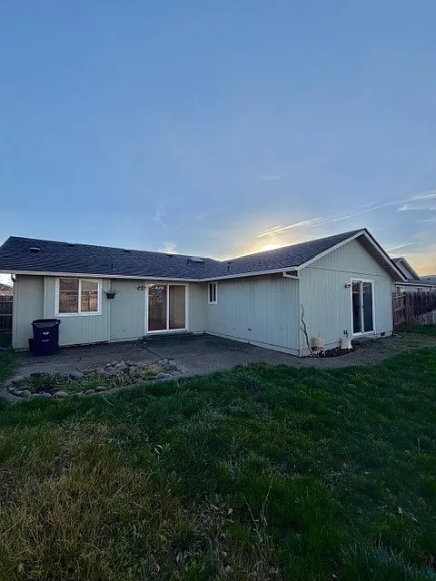 457, ID #, 1009 Juanita Way - 1 — Photo 2