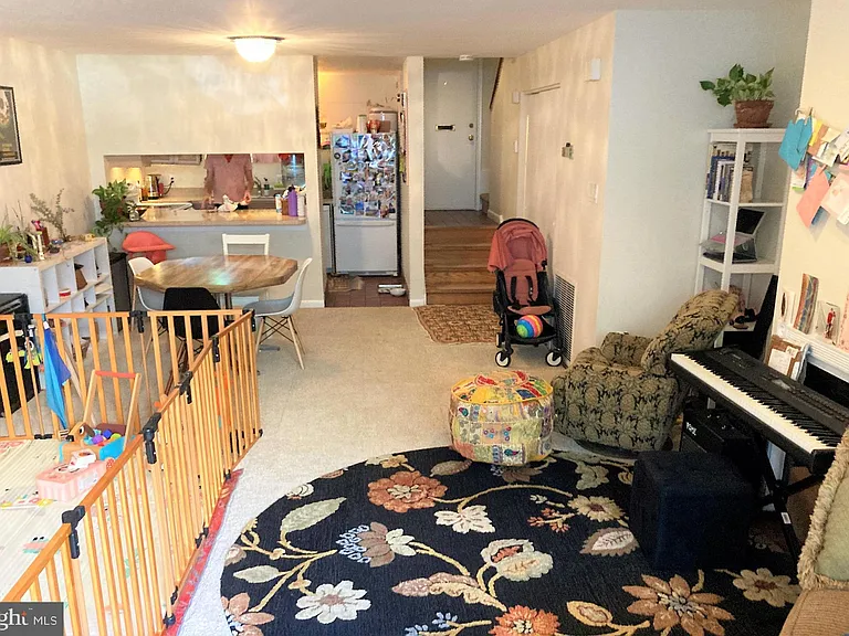 333 Monroe St #A — Photo 8