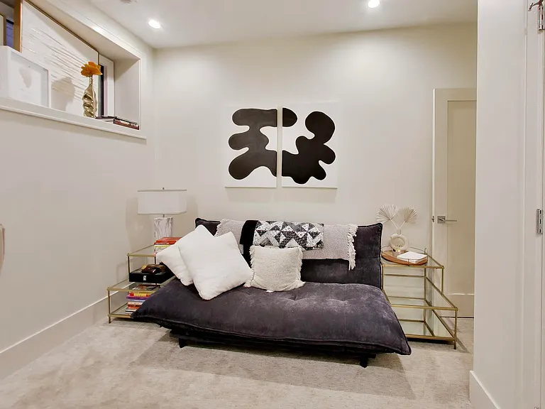 1340 W Walton St #1W — Photo 9