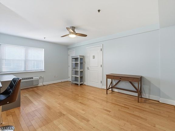 2nd image of 70 S Munn Ave #413