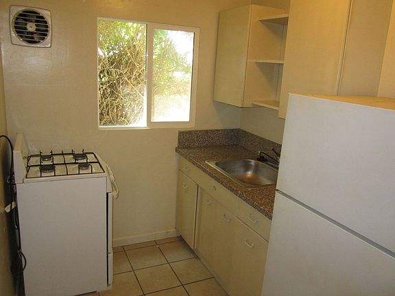4th image of 1612 Sunset Cliffs Blvd APT 6