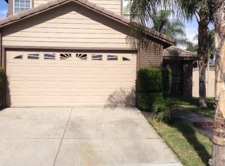 878 E Mesa Dr, Rialto, CA 92376