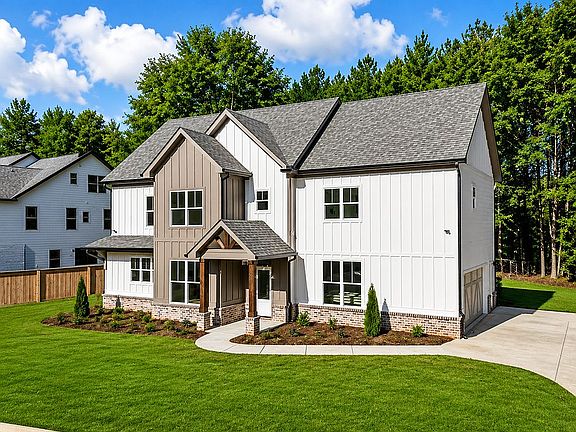 3rd image of 1040 Greenwood Cir