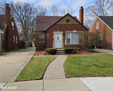 19786 Woodmont St, Harper Woods, MI, 48225