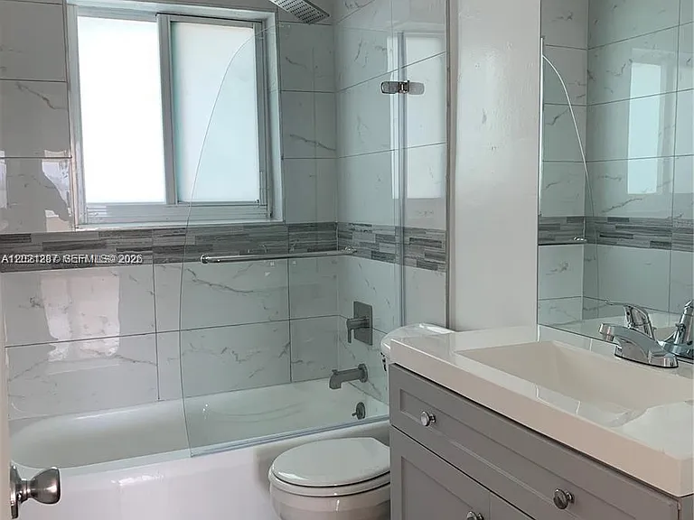 1840 S Treasure Dr #16 — Photo 21