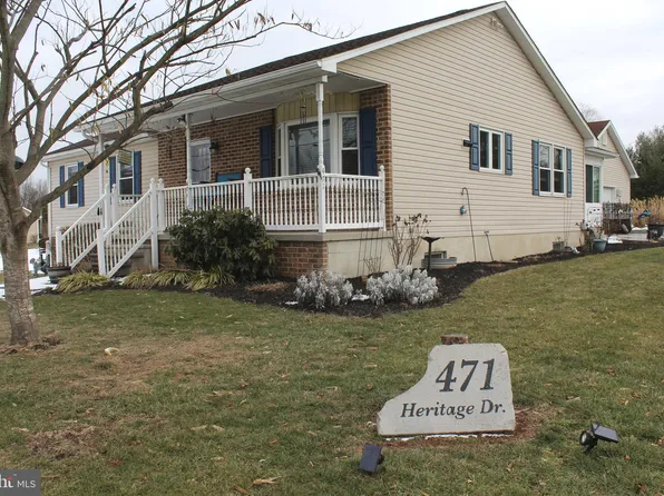 471 Heritage Dr, Gettysburg, PA 17325