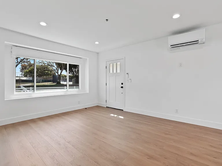 1502 Coral Pl — Photo 8