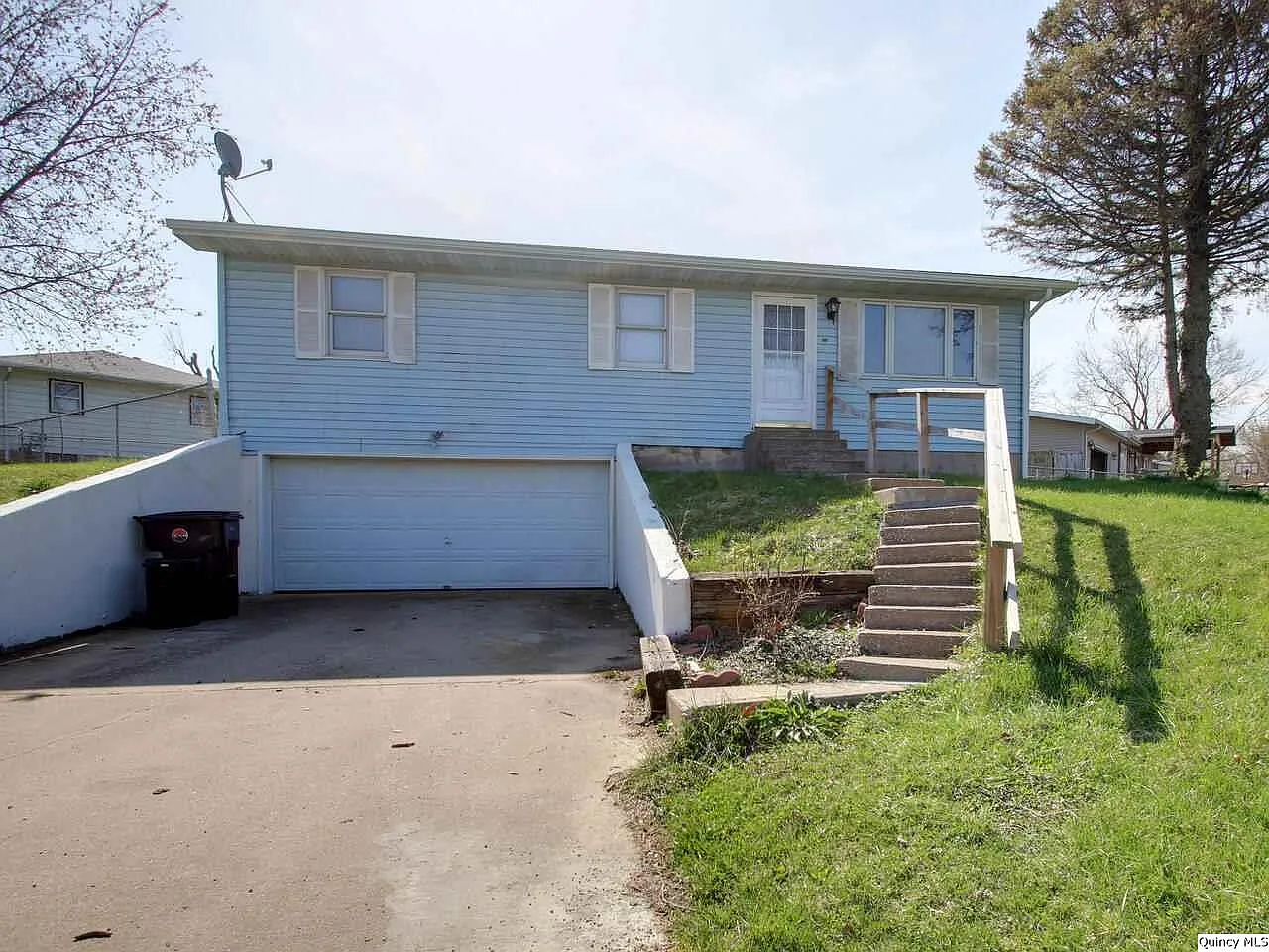 502 Magnolia St photo 1