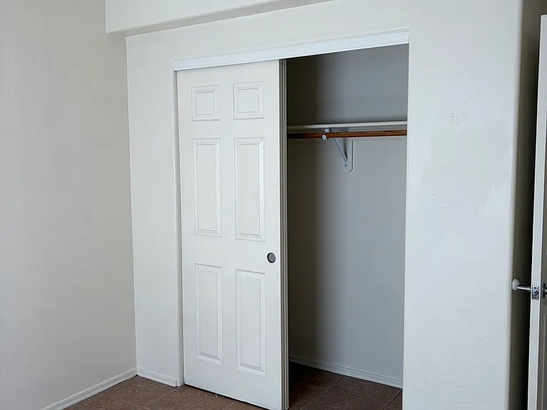 3602 E Blacklidge Dr #2 — Photo 11