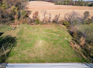 825 Furnace Rd, York, PA 17406