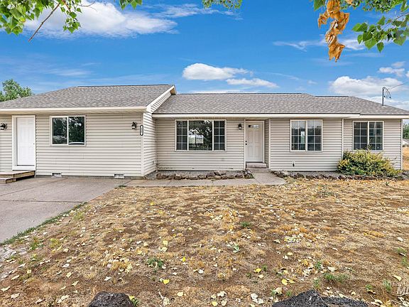 2nd image of 522 Silver Beach Dr
