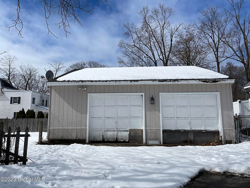4th image of 2603 Campbell Avenue
