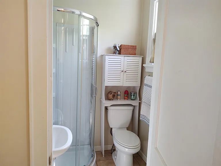3542 Linwood Ave — Photo 8