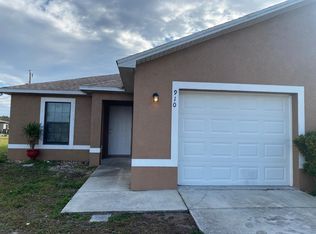908 SE 12th Ter, Cape Coral, FL 33990