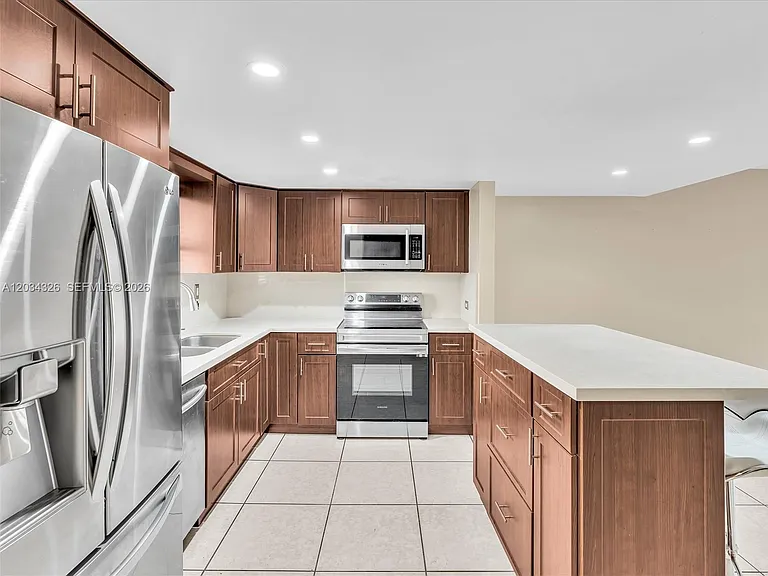 210 NW 87th Ave #L206 — Photo 7