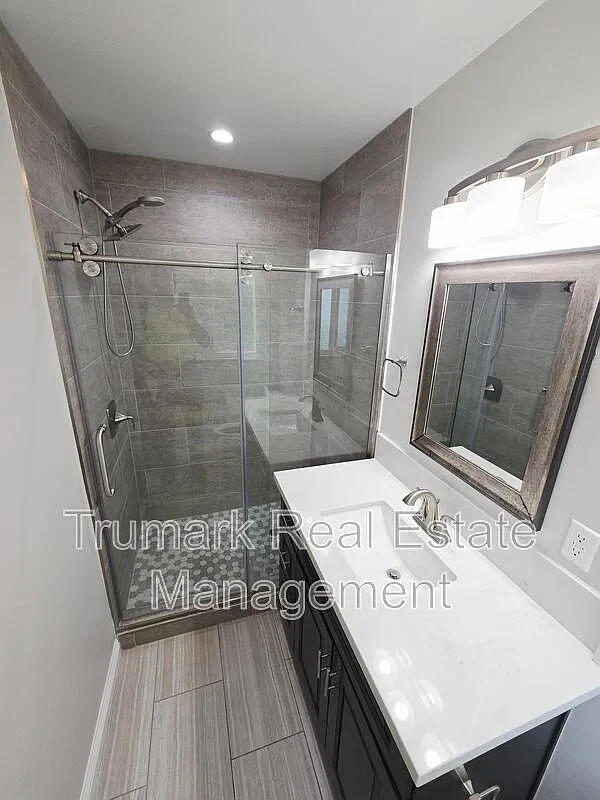 2 bed, 2.0 bath, 1075 sqft, $3,195 — Photo 4