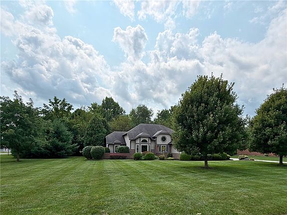 3rd image of 2244 Black Oak Dr