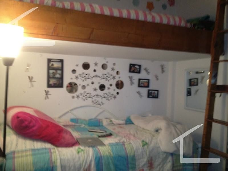 2nd image of 17 Aberdeen St #Jc6