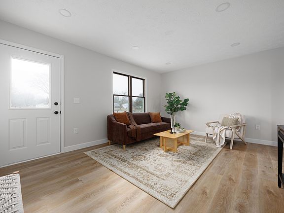3rd image of 102 Channing Dr