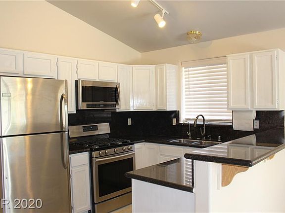 5th image of 1225 Olvera Way