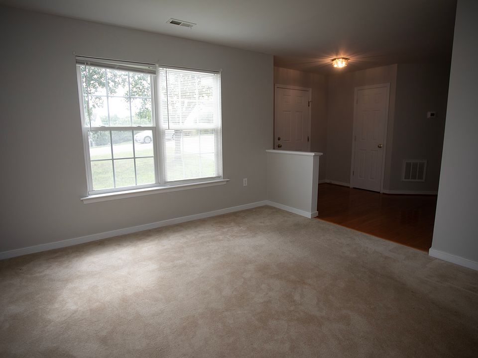 1st image of 2918 Littlebury Dr