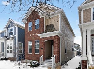 14 N Dryden Pl, Arlington Heights, IL 60004