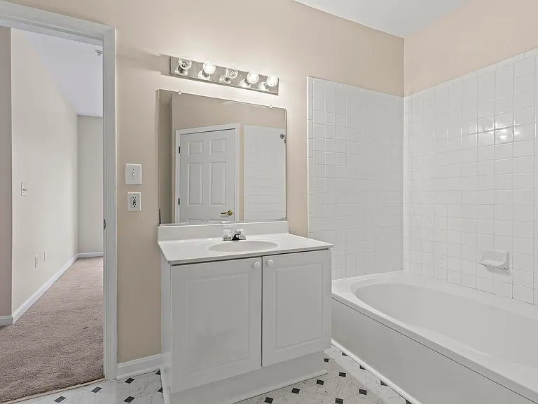 4551 Strutfield Ln #4125 — Photo 15