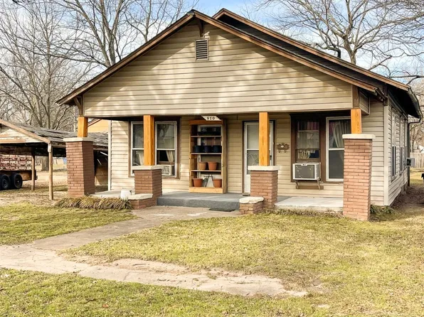 810 W 13th St, Ada, OK 74820