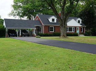 507 N Russell St, Portland, TN 37148
