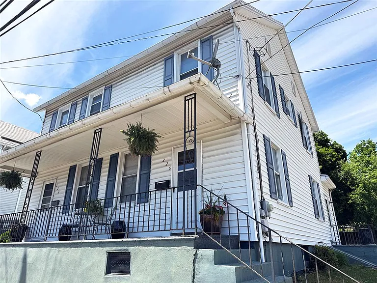 225 E Pennsylvania Ave — Photo 8