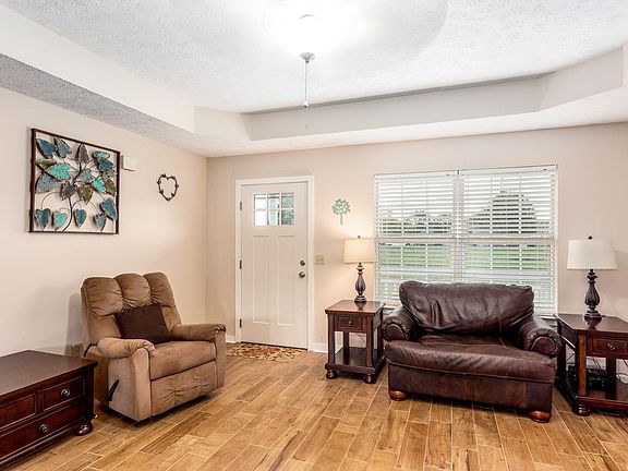 3rd image of 7302 Antietam Ln