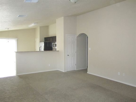 3rd image of 1212 San Gabriel St
