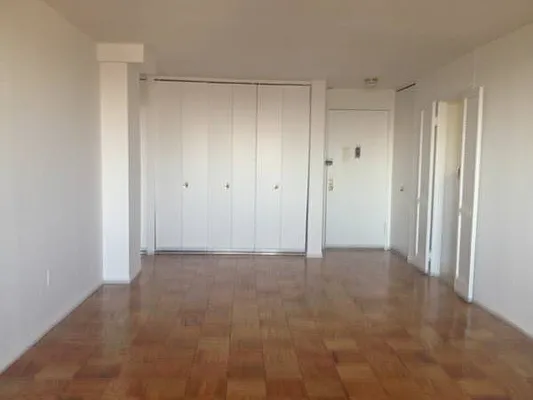 Rented by Giaps Realty Group LLC | media 7