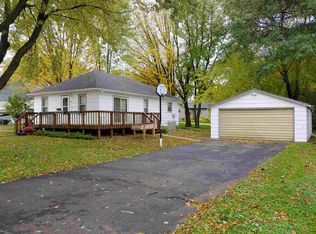 406 8th St, Charles City, IA 50616