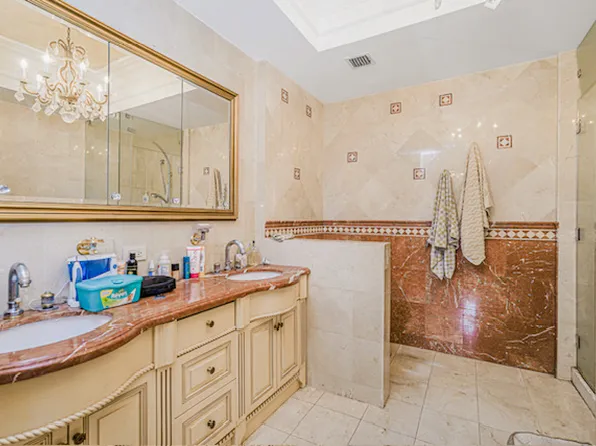 125 Oceana Drive East image 13 of 17