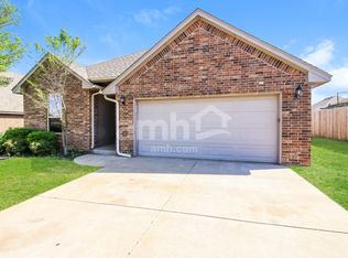 11728 SW 22nd Ter, Yukon, OK 73099